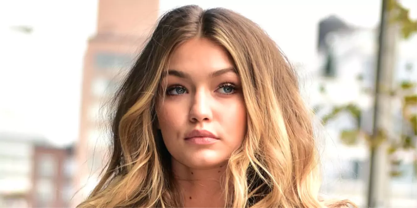 Dergi Kapağında Tesettürlü Poz Veren Gigi Hadid\'e Tepki Yağdı