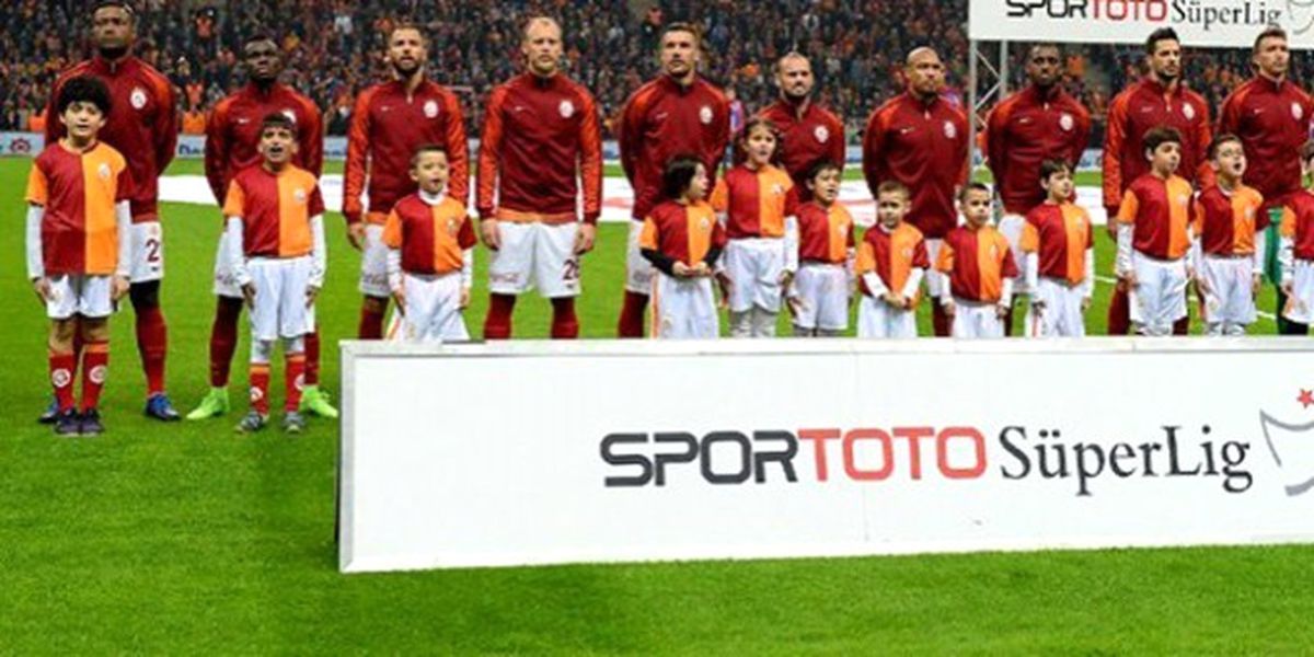 Galatasaray, Antalya\'da Çıkış Peşinde