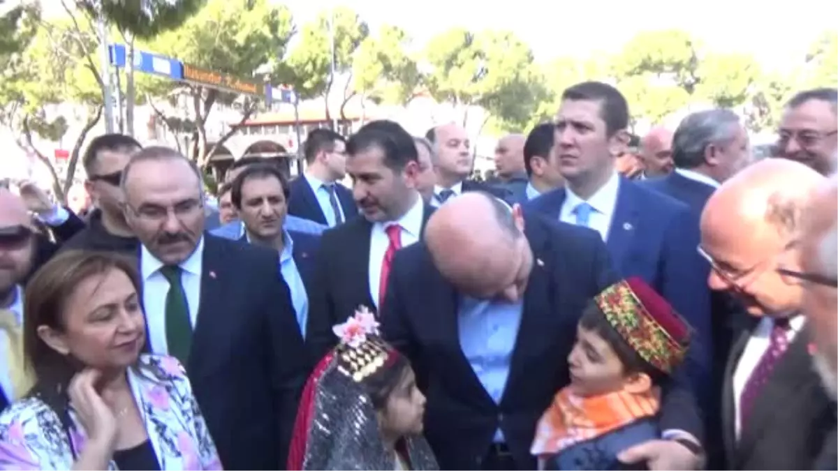 Içişleri Bakanı Soylu, Menteşe\'de Seçim Ofisi Açılışında Gözyaşlarına Hakim Olamadı