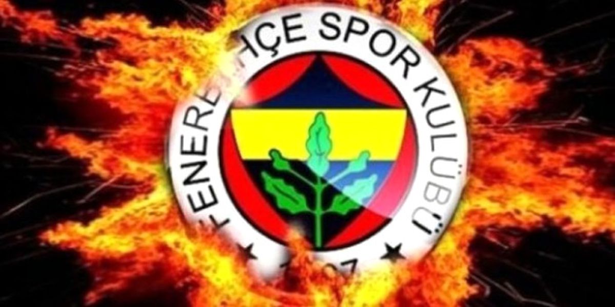 Kadıköy\'de Olay! Taraftarlar Yaka Paça Dışarı Atıldı
