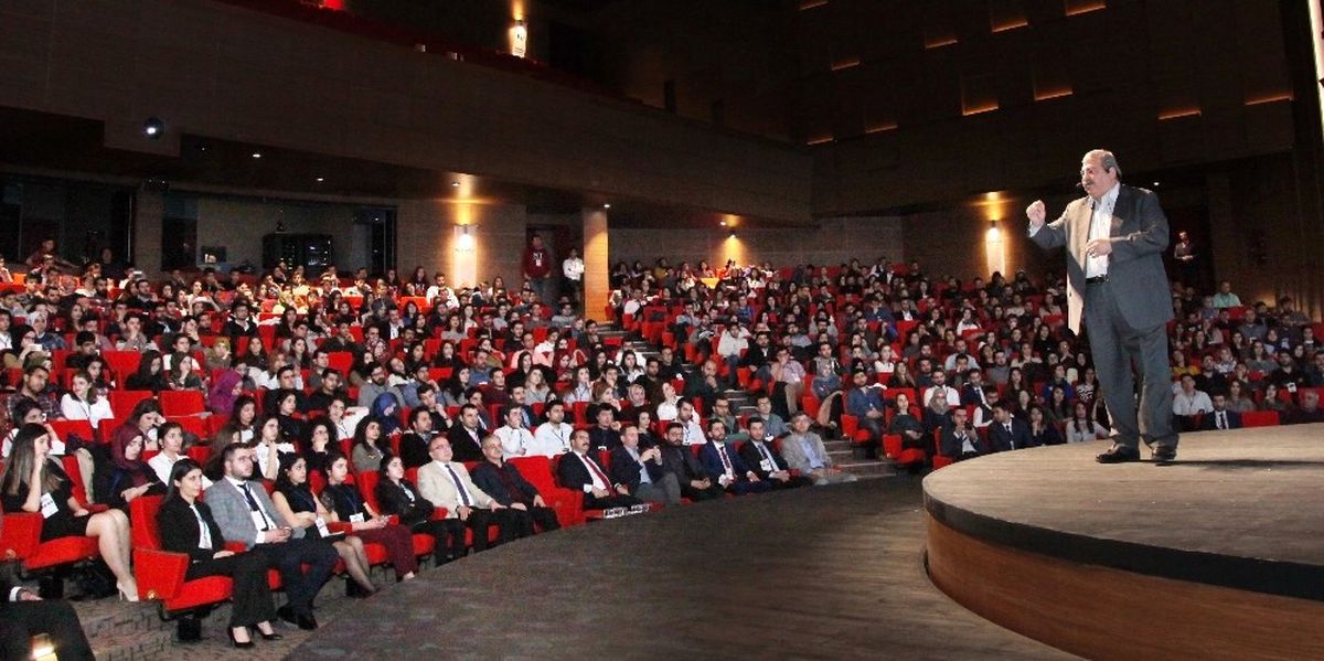 Konukoğlu\'ndan Gençlere Başarı Tüyoları