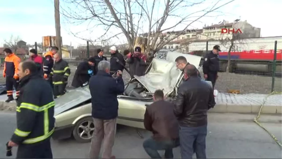 Niğde\'de Meydana Gelen Trafik Kazasında 2 Kişi Öldü