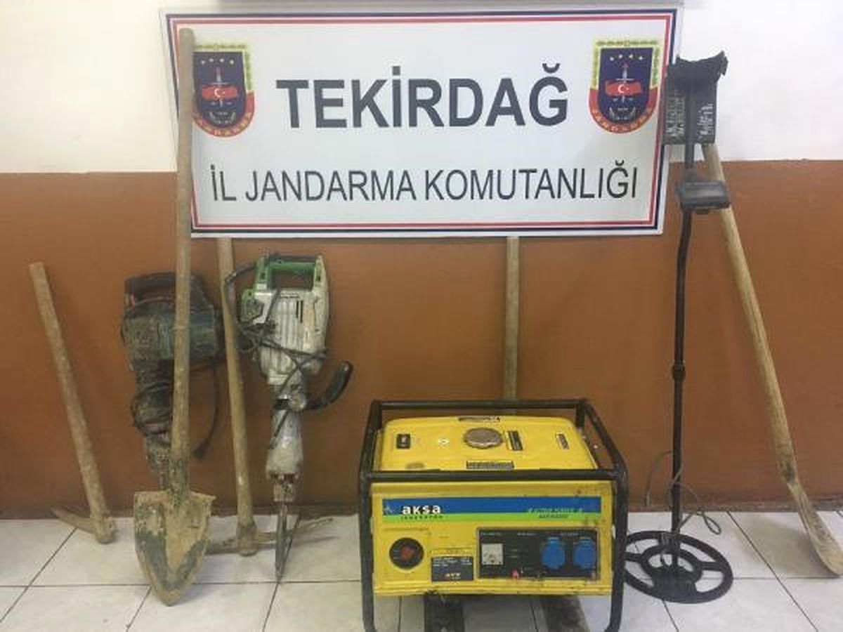 Sit Alanında Define Arayan 5 Kişi Yakalandı