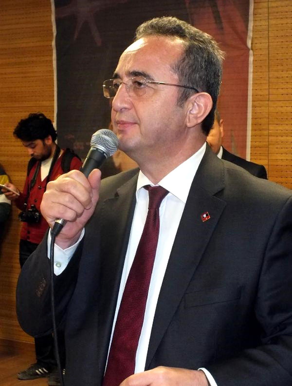 Tezcan: Baykal\'ın Programını İptal Etmesi Demokrasi Dersidir