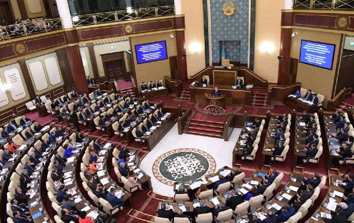 Anayasa Değişikliği Kazakistan Meclisinde Kabul Edildi