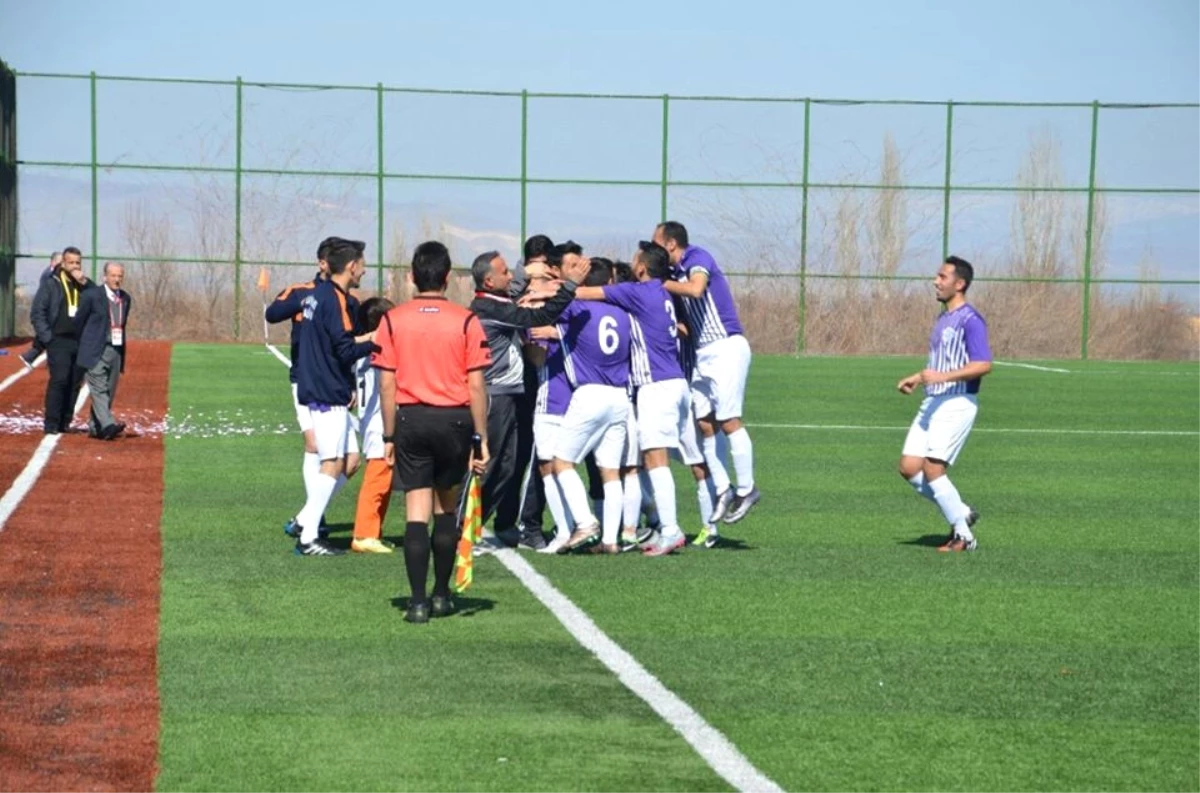 Arguvan Belediyespor\'da Play-Off Sevinci