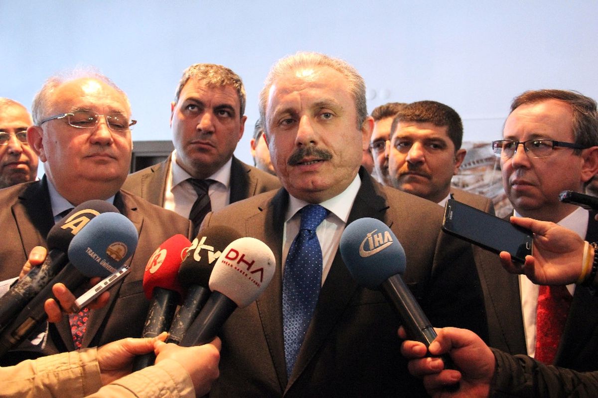 Bahçeli\'nin Davranışı Çok Asil Bir Davranış"