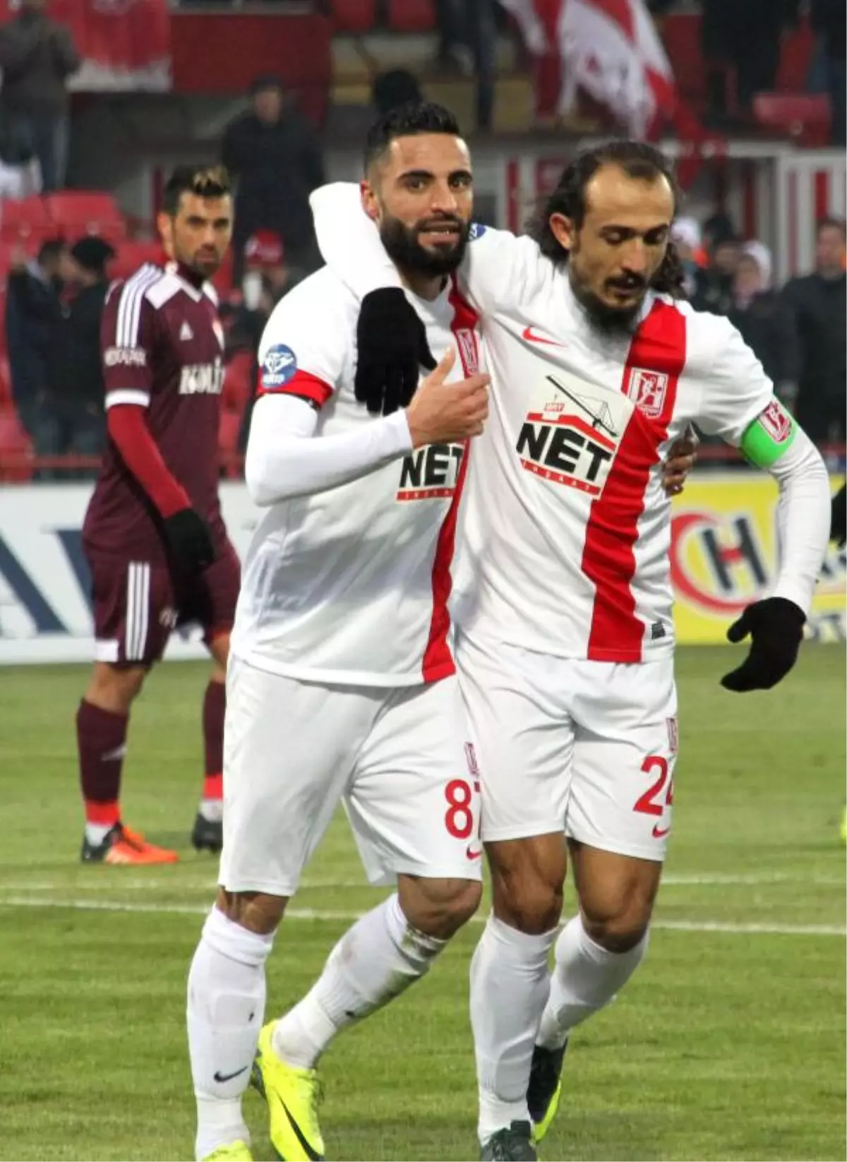 Balıkesirspor\'da İshak\'ın Boşu Yok