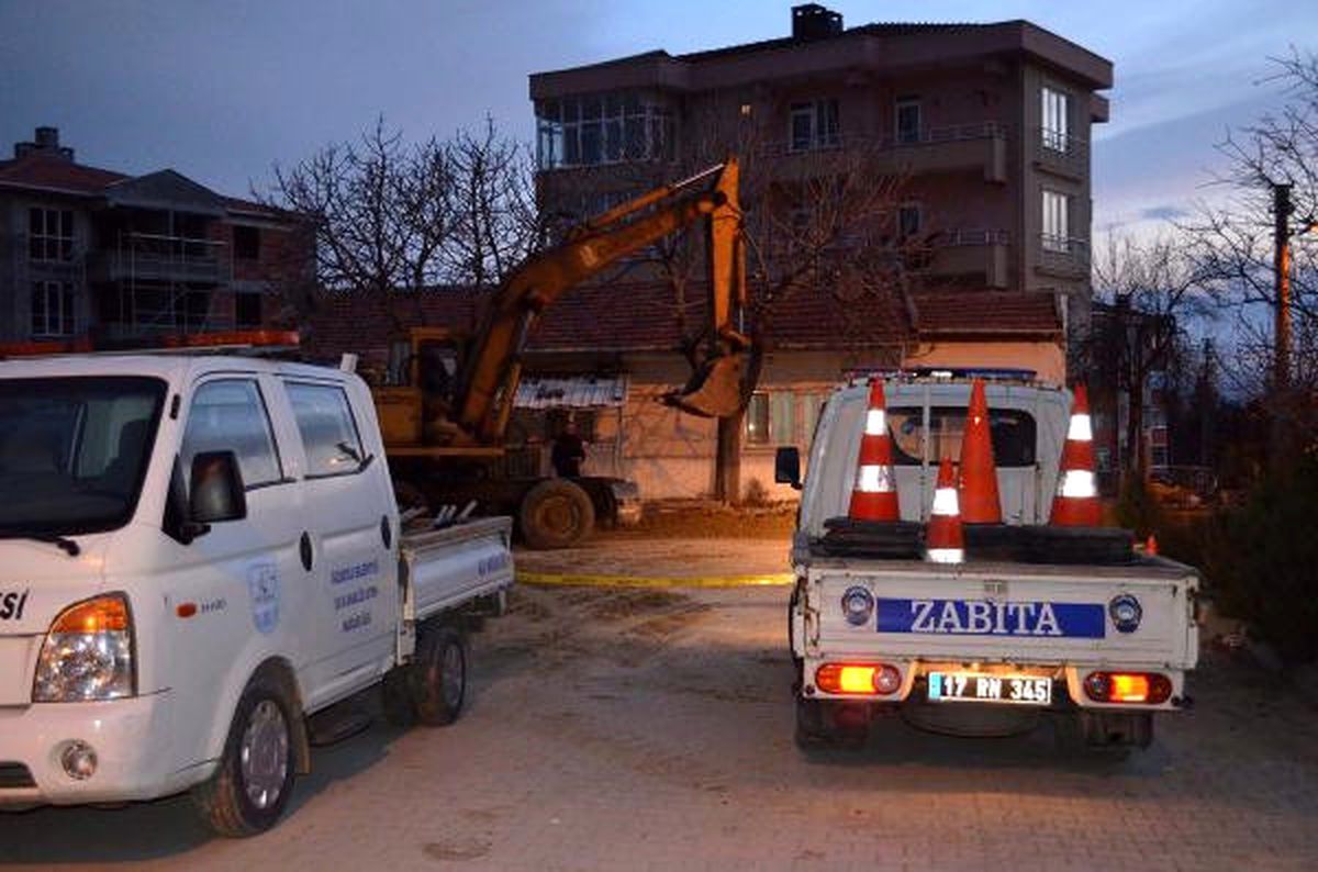 Çanakkale\'de Patlamamış Top Mermisi Bulundu