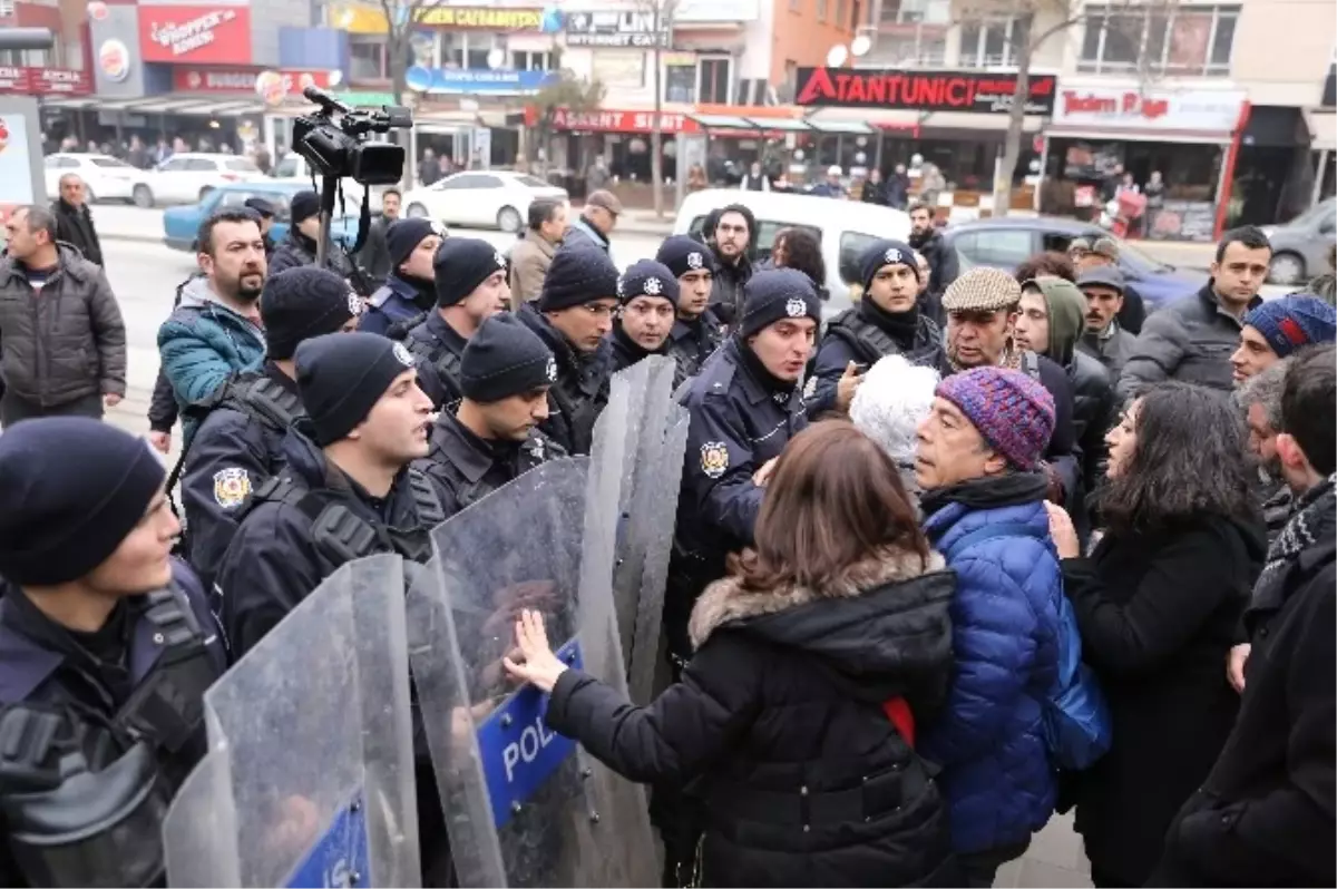 Cebeci Kampüsü\'nde İzinsiz Standa Polis Müdahalesi: 6 Gözaltı