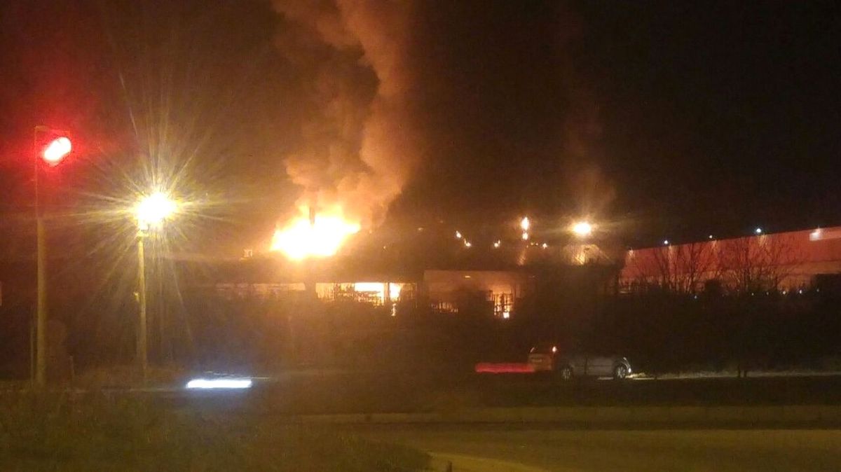 Kocaeli\'de Fabrika Yangını