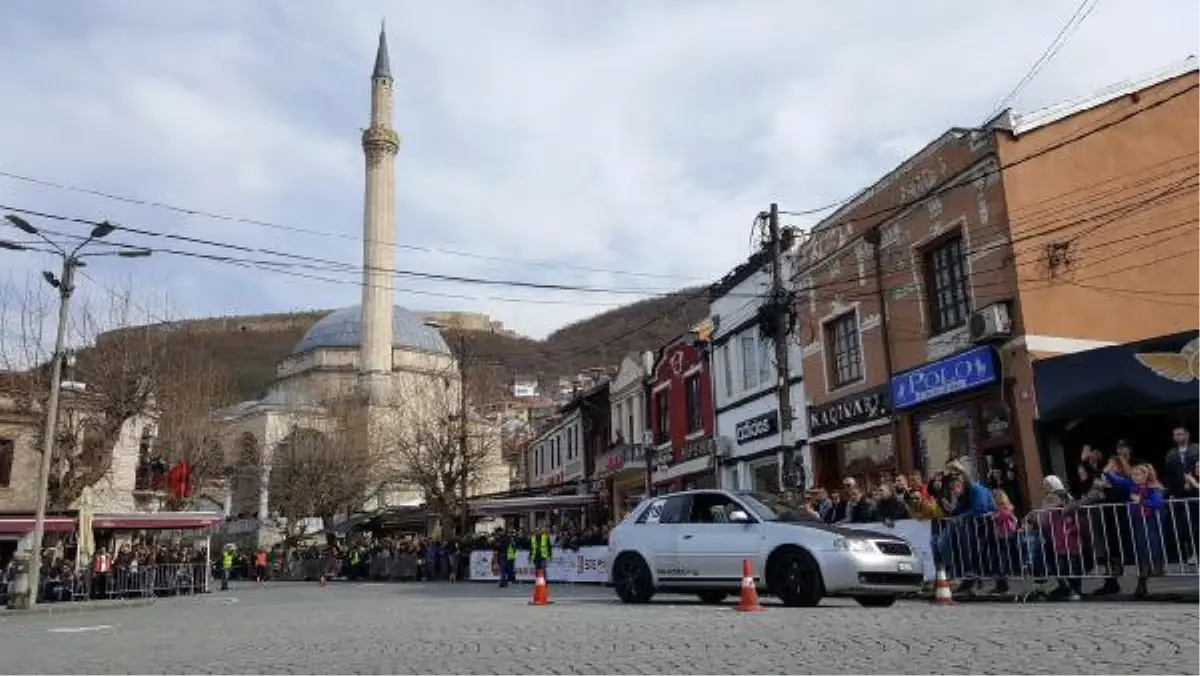 Kosovalı Kadınlar 8 Mart Kadınlar Günü Öncesinde Ralli Yaptı