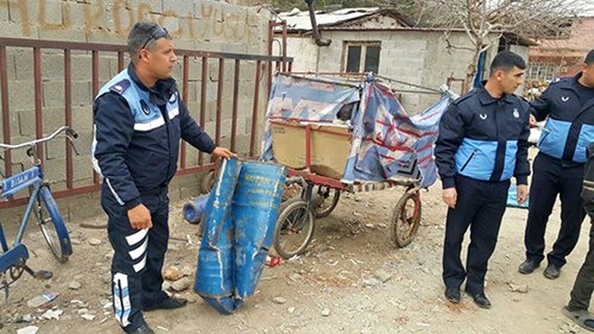 Kozan\'da Çöp Konteyneri Hırsızlığı İddiası