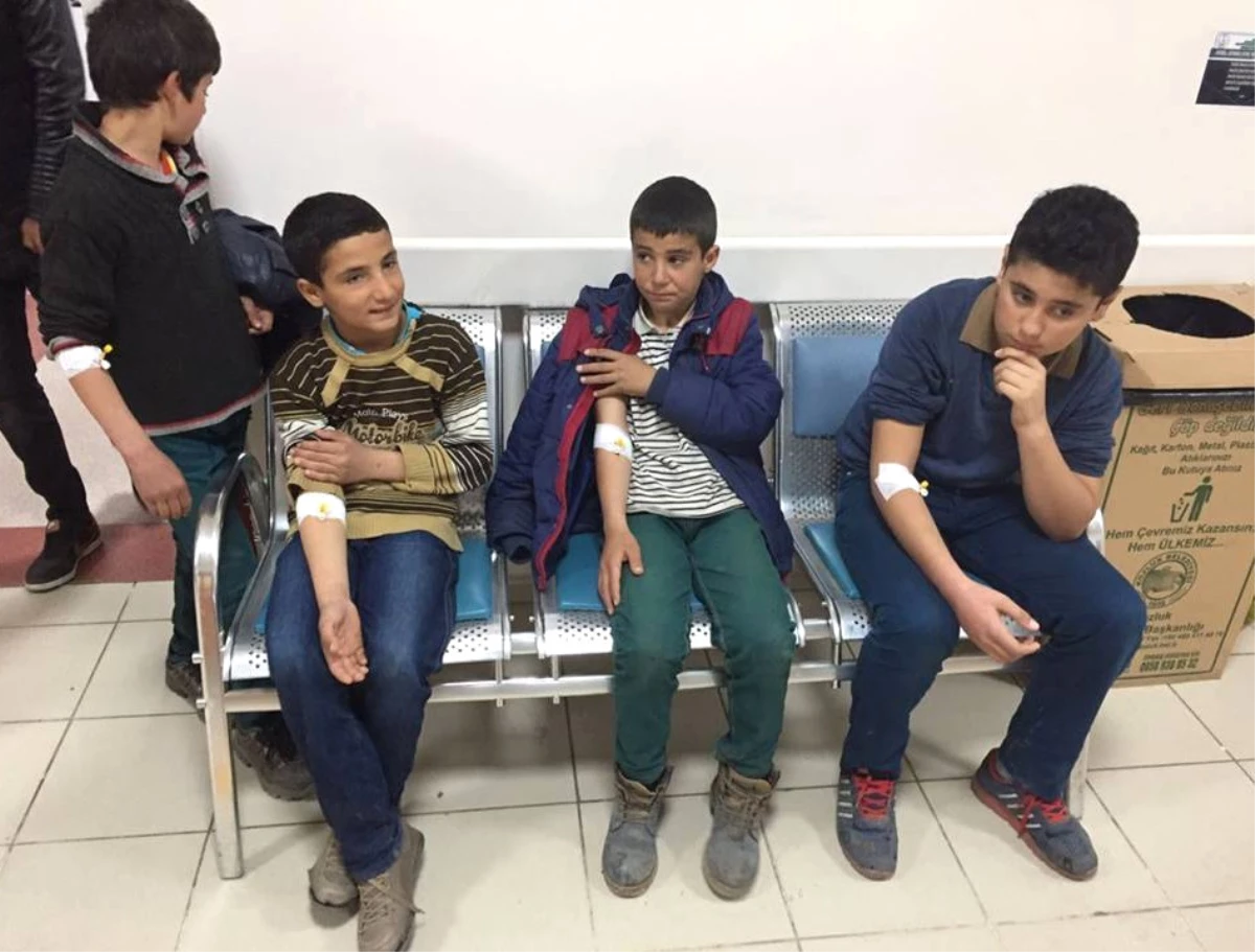 Kozluk\'ta 34 Öğrenci Kusma Şikayetiyle Hastaneye Kaldırıldı