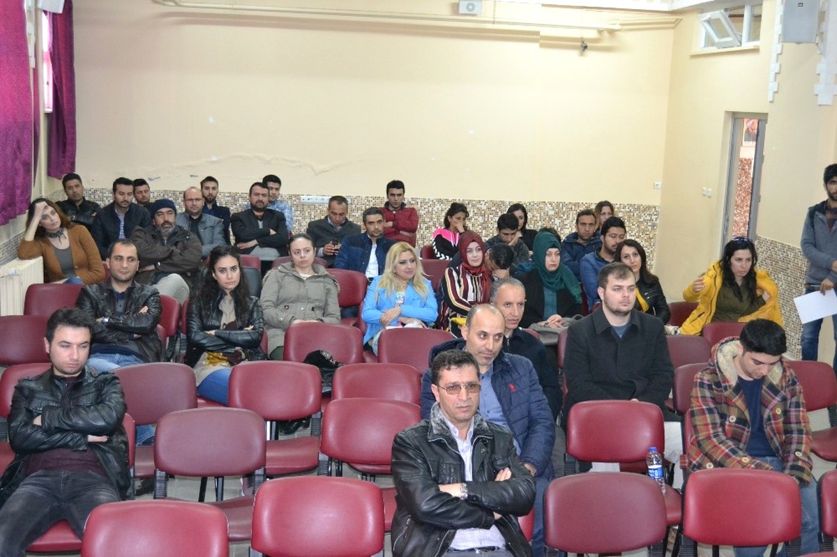 Kulu\'da Sandık Görevlisi Olmak İsteyenlere Seminer