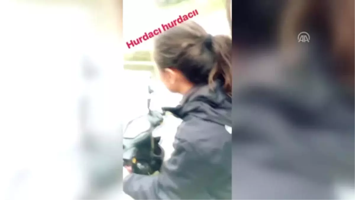 Otomobilin Kaldırımdaki Yayanın Üzerine Devrilmesi - Burcu Duran\'ın Görüntüleri