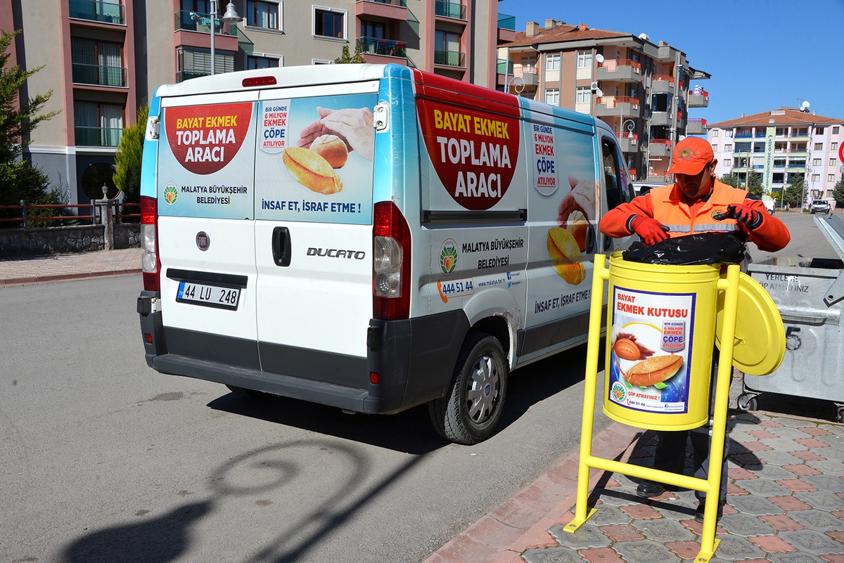 Selçuk Belediyesinden YGS Öğrencilerine araç desteği