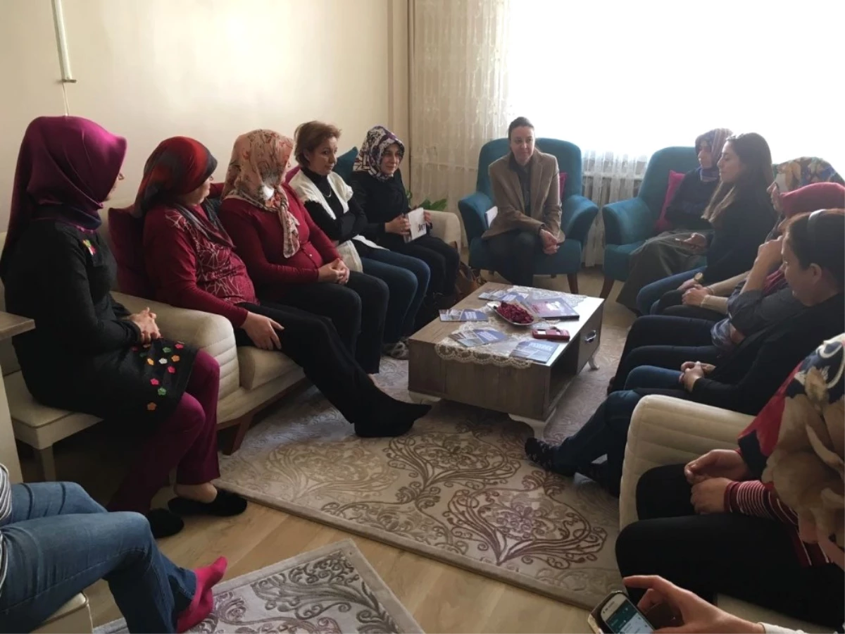AK Parti Kadın Kolları Üyeleri Evleri Ziyaret Ediyor