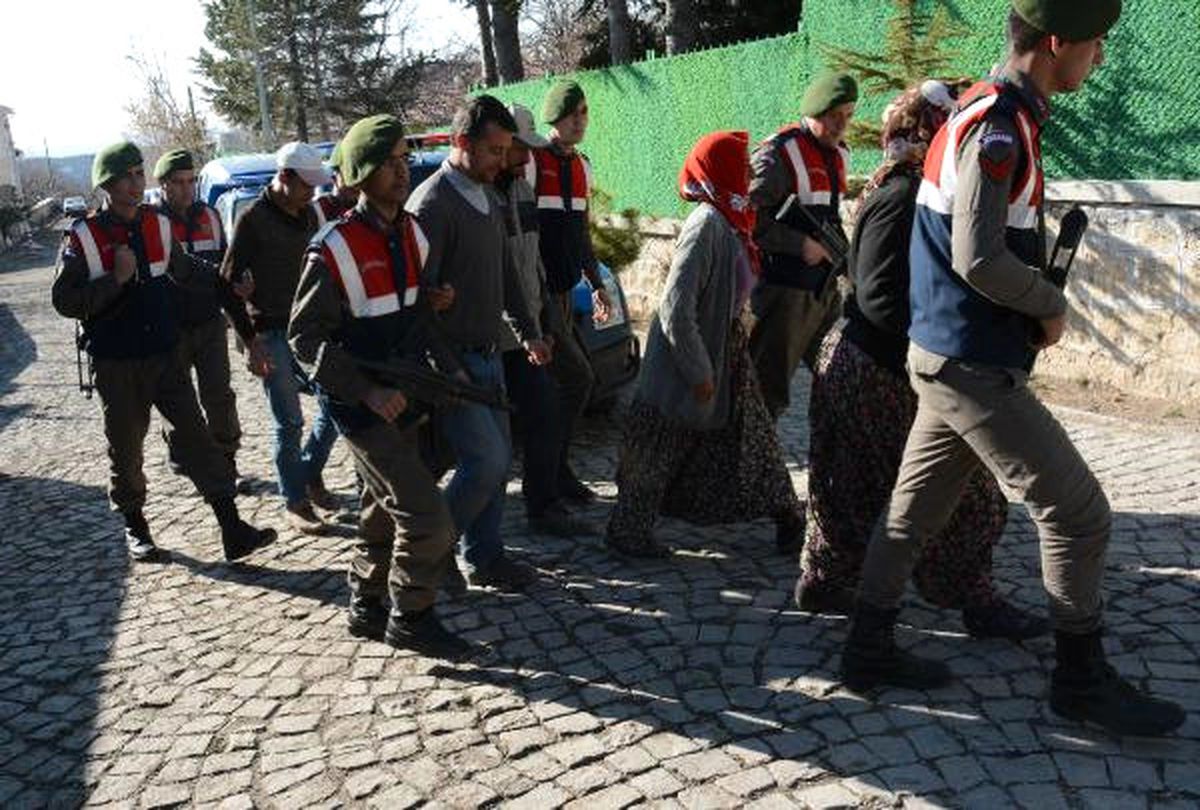 Aksaray\'da Define Avcısı 6 Kişi Yakalandı