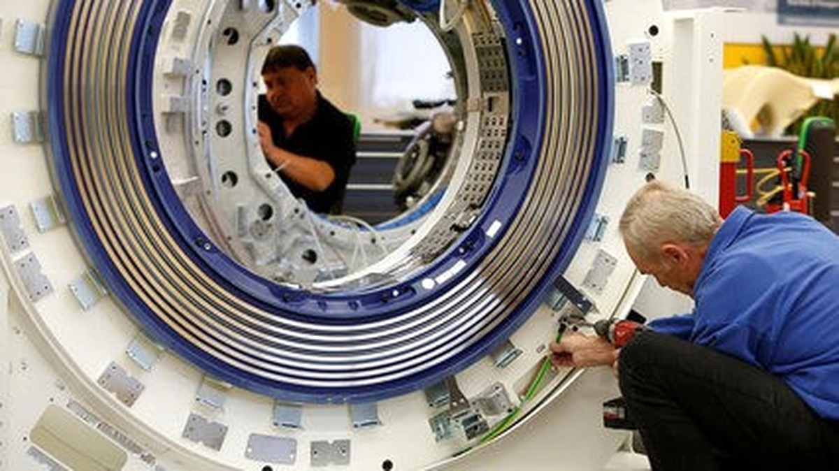 Almanya\'da Fabrika Siparişleri Beklenenden Fazla Azaldı
