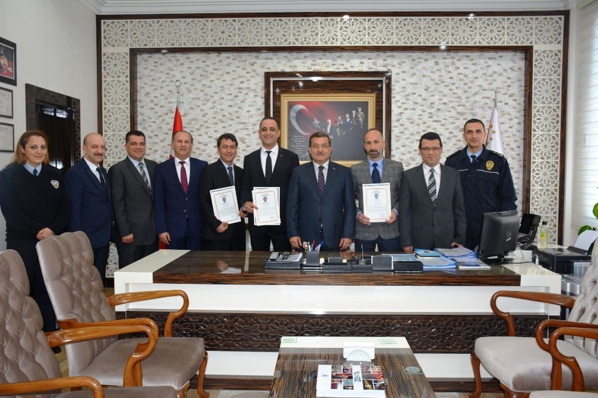 Antalya\'da 3 Polis Memuru \'Ayın Polisi\' Seçildi