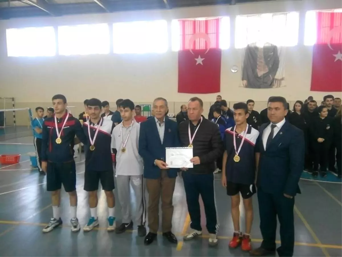 Badminton Grup Müsabakaları Sona Erdi