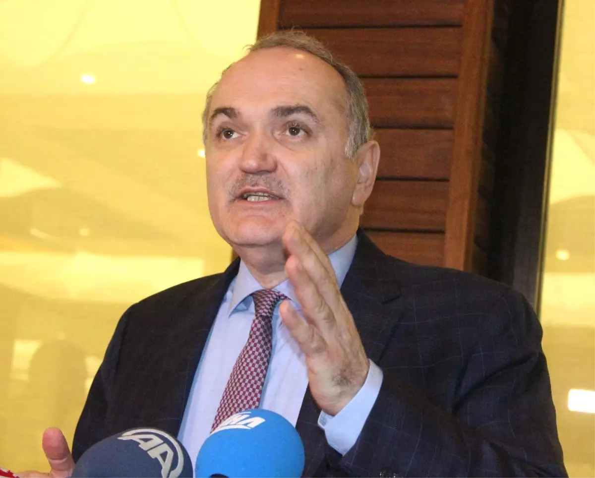 Bakan Özlü: Referandum Statükocular ile Türkiye\'nin Büyümesini İsteyenler Arasında Olacak