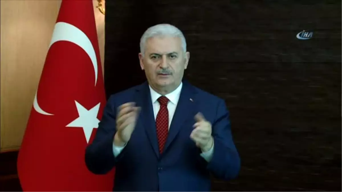 Başbakan Yıldırım, İşaret Diliyle Engelli Vatandaşları Referandumda \'Evet\' Demeye Davet Etti