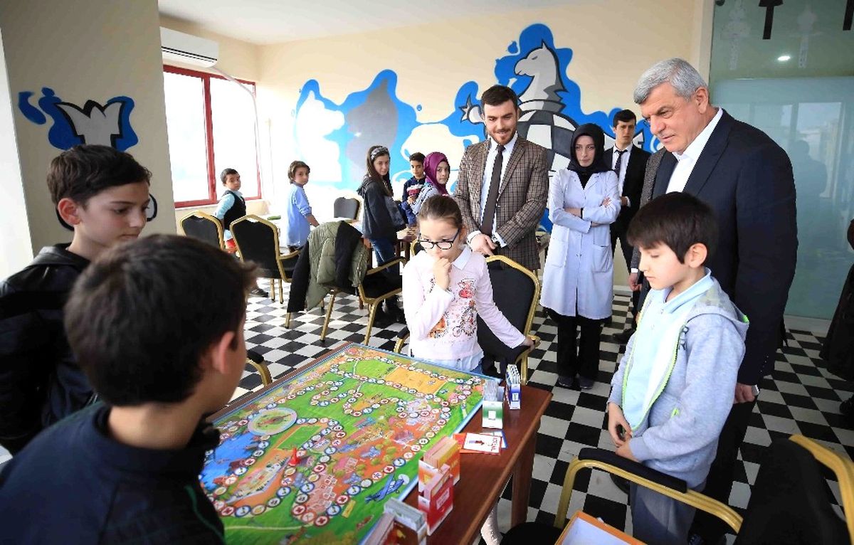 Başkan Karaosmanoğlu, Gebze\'de Bir Takım Ziyaretlerde Bulundu