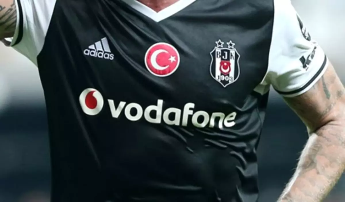 Beşiktaş\'a İzinsiz Maç Cezası