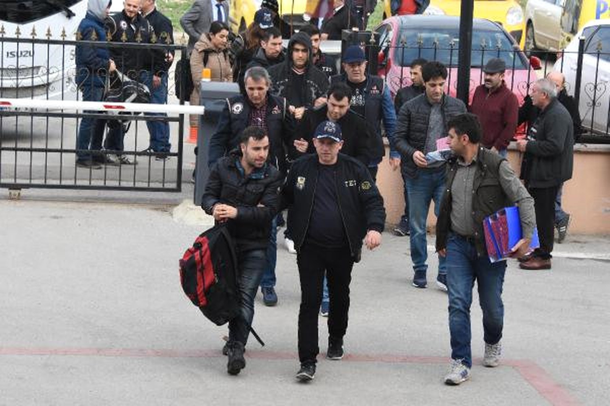 Edirne\'de Fetö\'den 18 Rütbeli Askere Gözaltı (2)