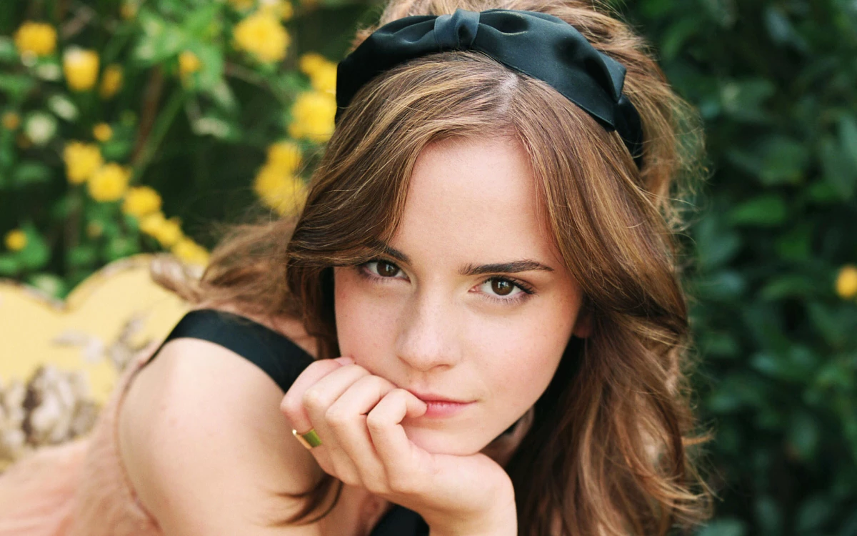 Emma Watson: Göğüslerimi göstermem feminizme zarar vermez
