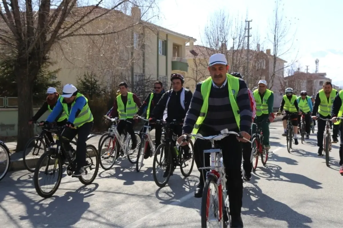 Erzincan Belediyesi ve Bisikletliler Derneğinden Bisiklet Turu