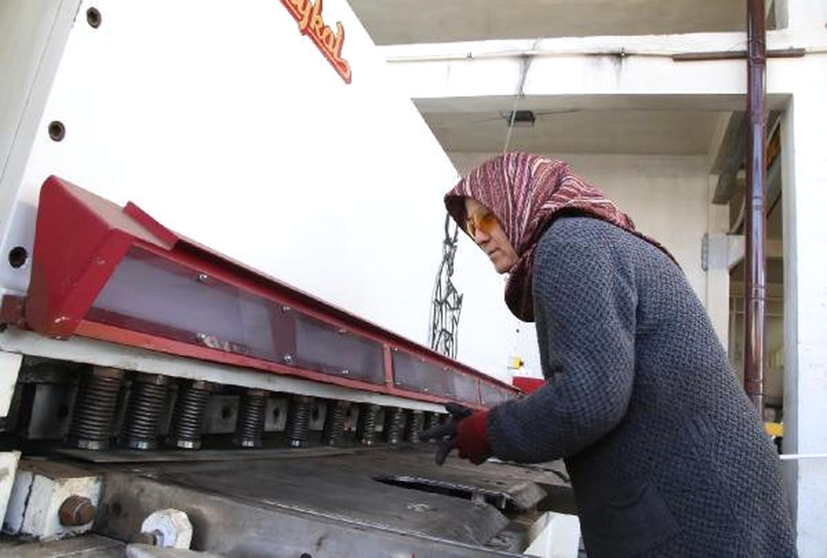 Eşine Yardım Etmek Amacıyla Başladığı İşte Ustalaştı