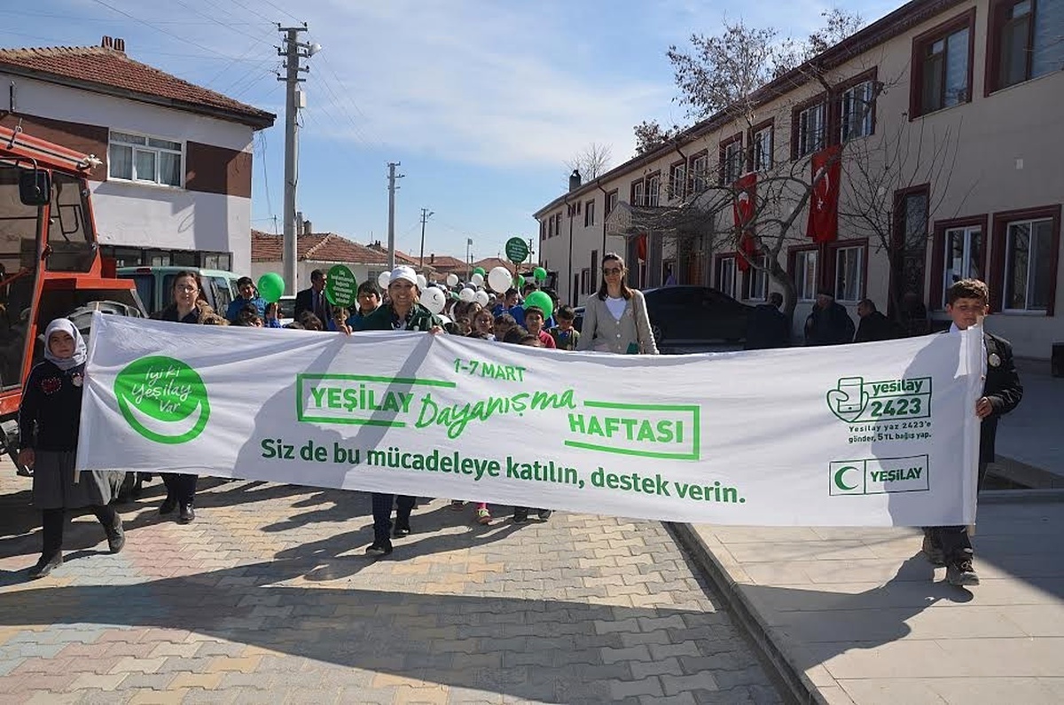 Günyüzü\'nde Öğrencilerden Sağlıklı Yaşam Yürüyüşü