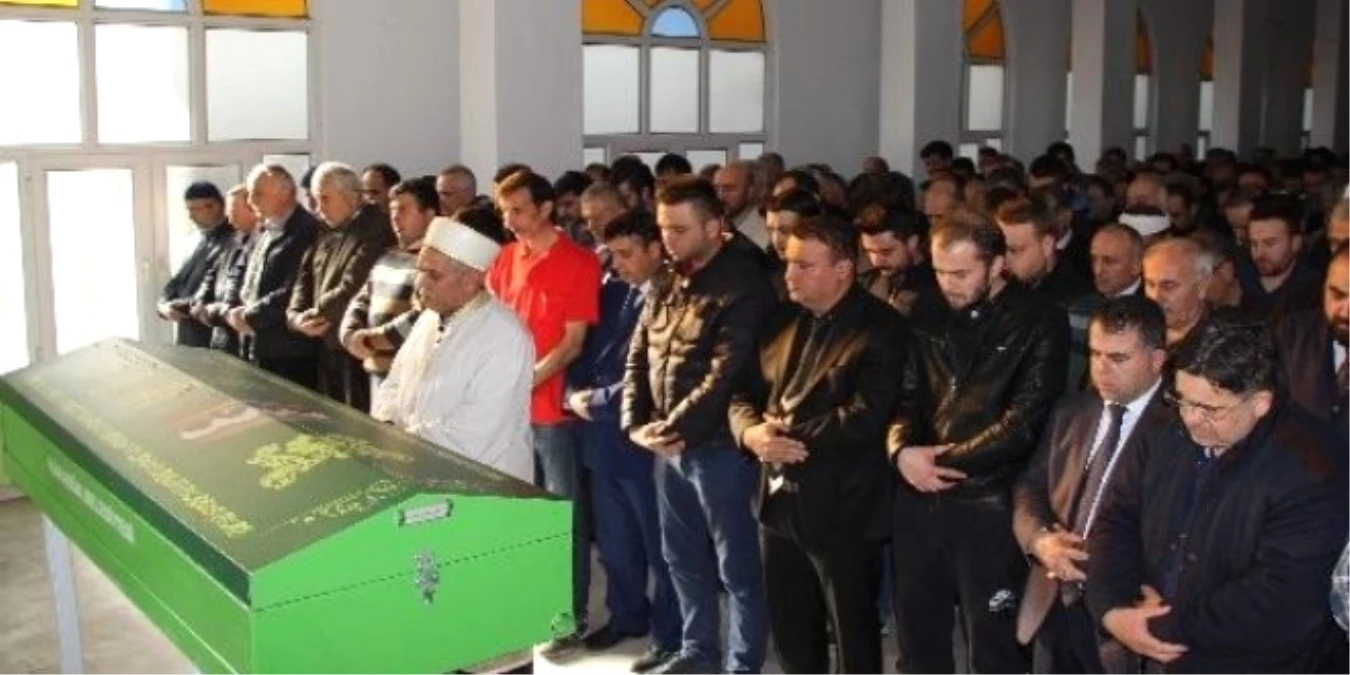 Karabük\'te Öldürülen Doktor İçin Cenaze Töreni