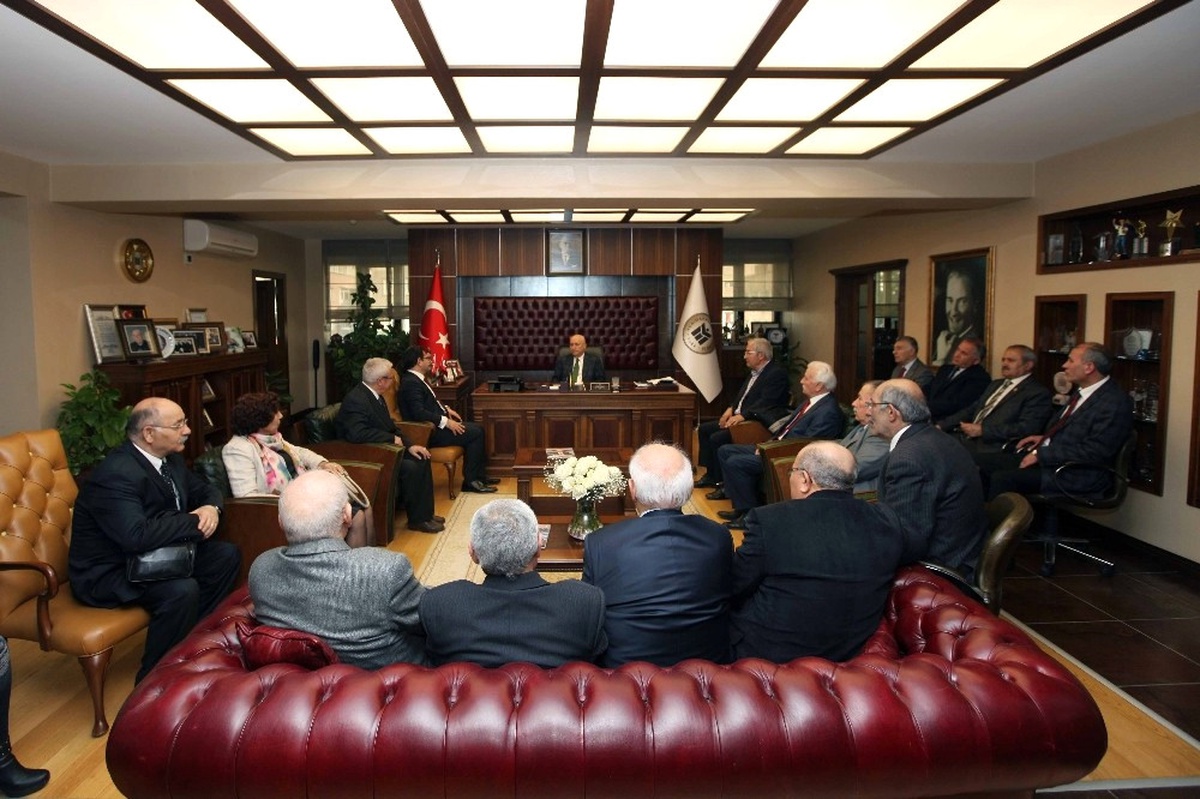 Karslılar Yenimahalle\'ye Çıkarma Yaptı