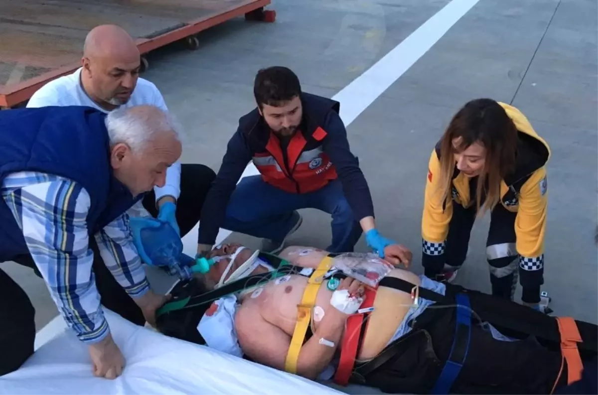 Kazada Ağır Yaralanan Sürücü Ambulans Helikopter ile Hastaneye Sevk Edildi