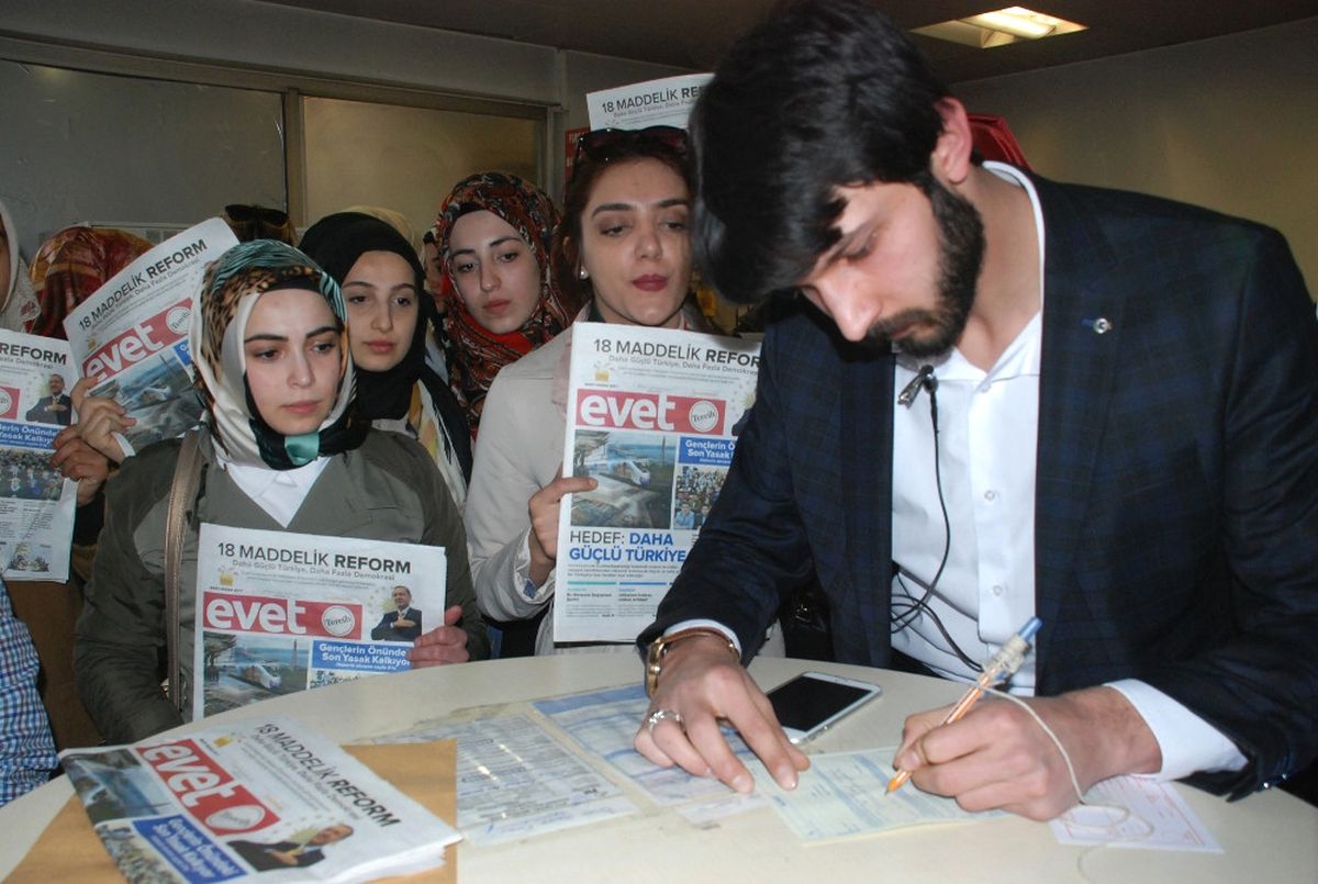 Kılıçdaroğlu\'na \'Evet\' Gazetesi Gönderdiler