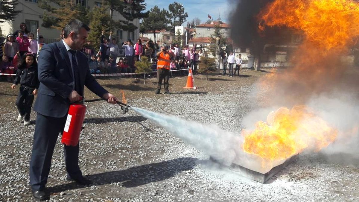 Kırka\'da Yangın Eğitimi ve Tatbikatı Yapıldı