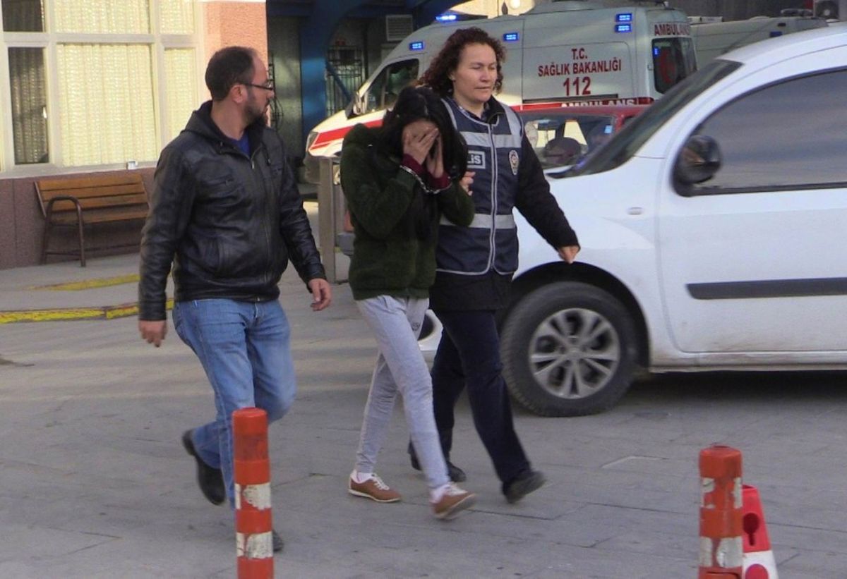 Konya\'da Uyuşturucu Tacirlerine Operasyon: 20 Gözaltı