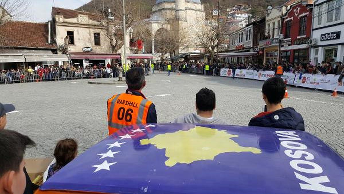 Kosovalı Kadınlar 8 Mart Kadınlar Günü Öncesinde Ralli Yaptı