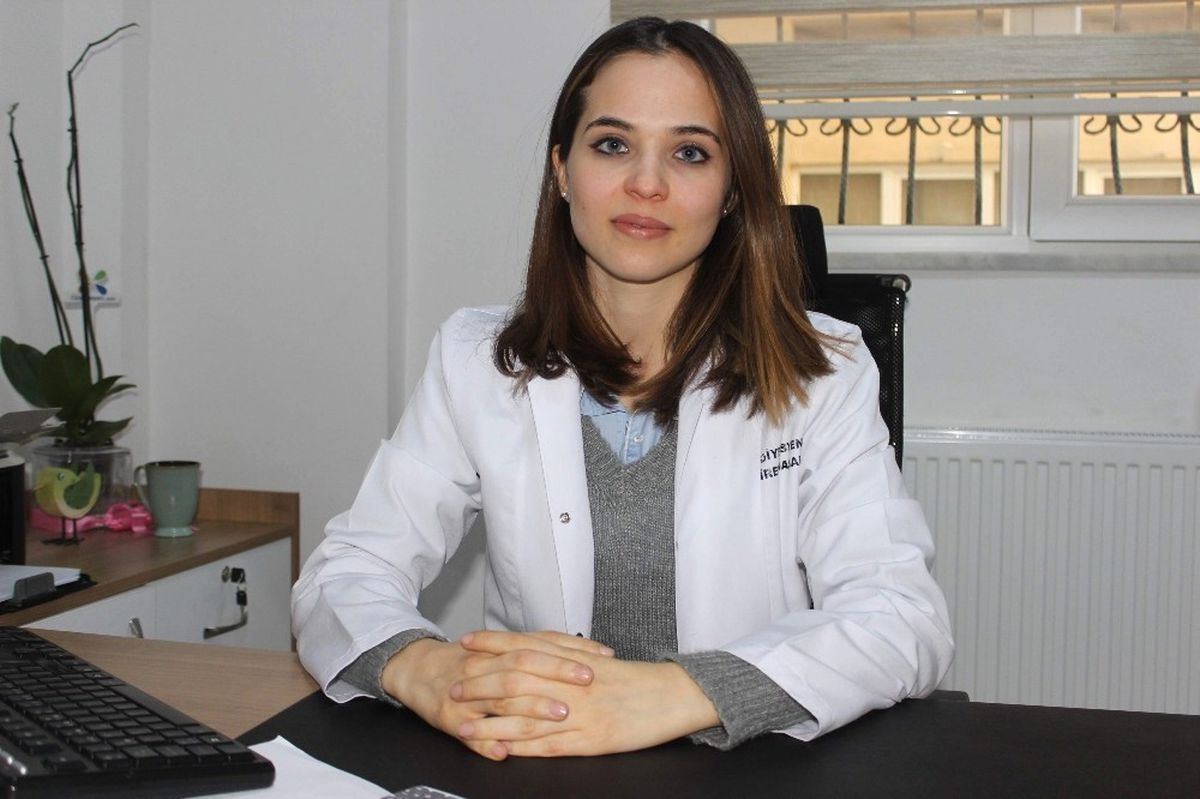 Masa Başında Çalışanlar Beslenmeye Daha Çok Dikkat Etmeli"