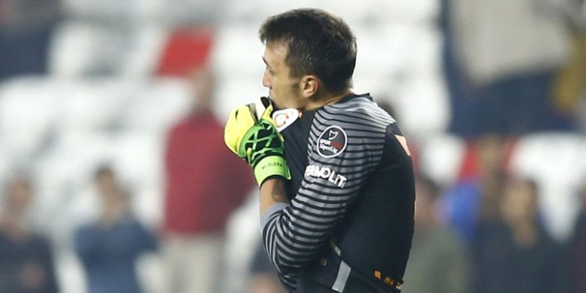 Muslera\'dan Hakemlere Çok Sert Eleştiri!