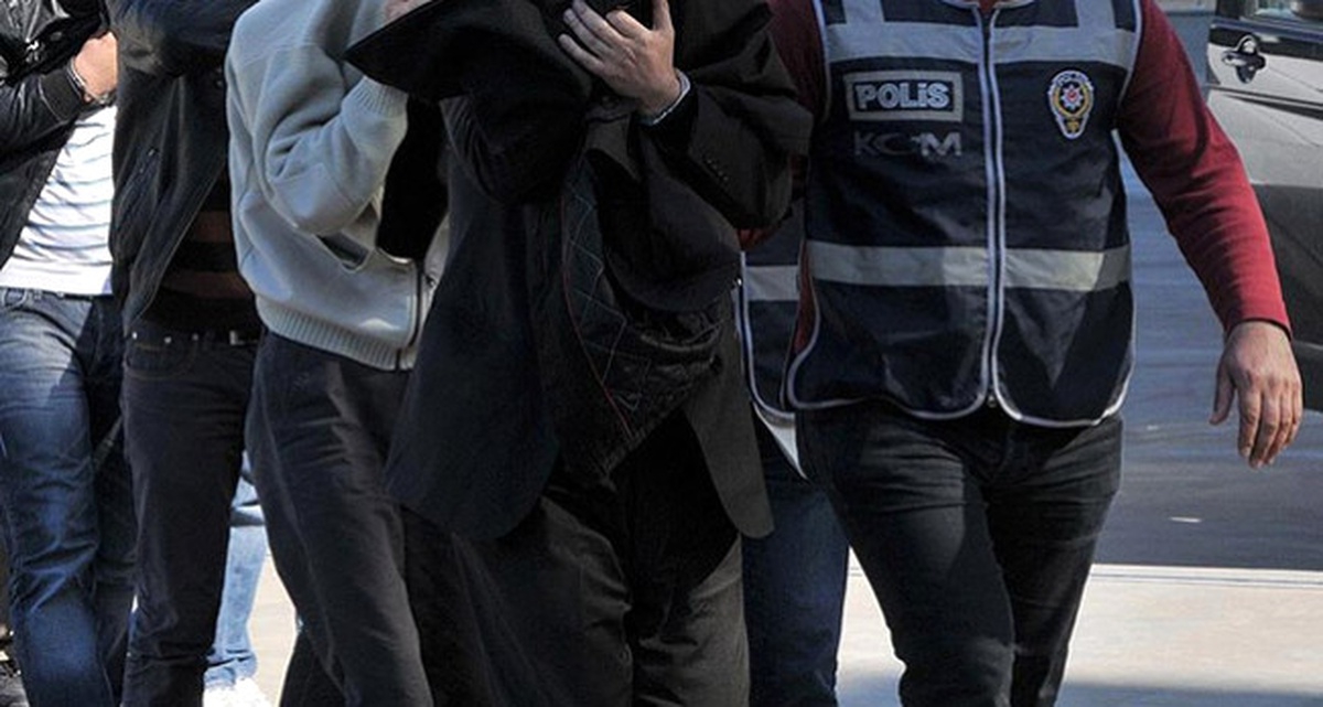 Polislere Fetö Operasyonunda 17 Tutuklama