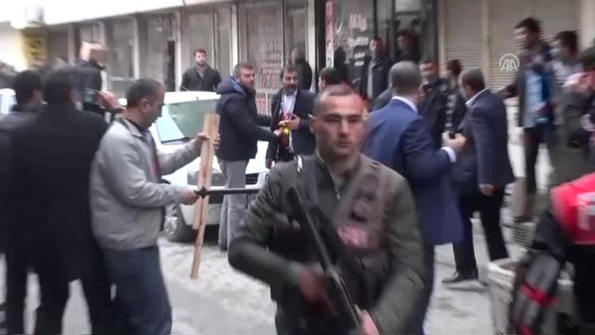 Şanlıurfa\'da Silahlı Kavga: 2 Yaralı