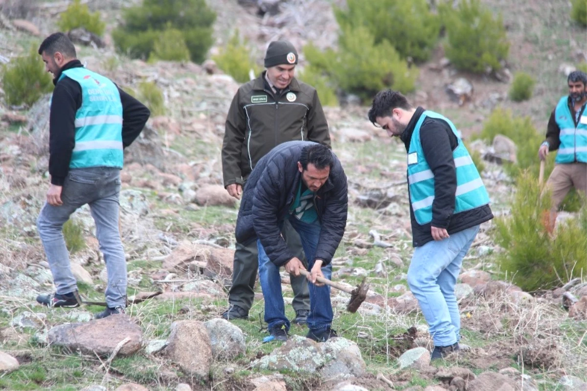 Şehit Polis Fethi Sekin\'in İsmi Bergama\'da Yaşayacak