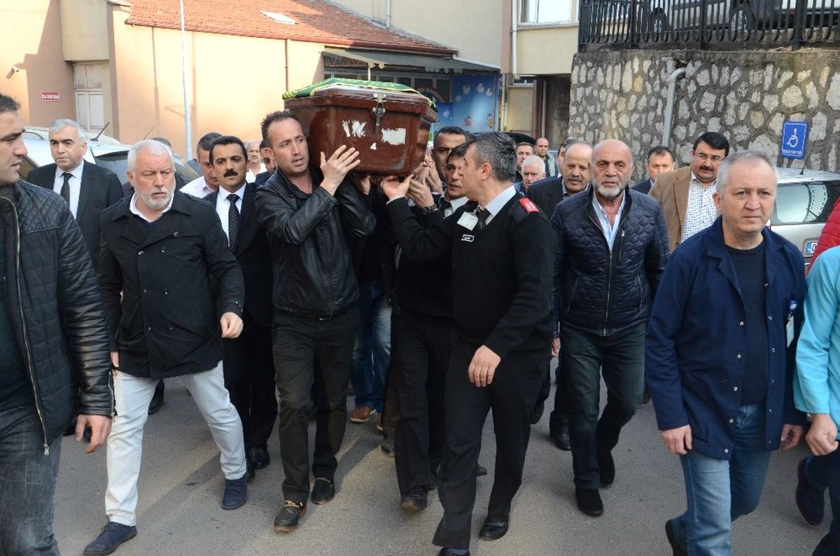 Seyhan Baş\'a Mesai Arkadaşlarından Son Görev