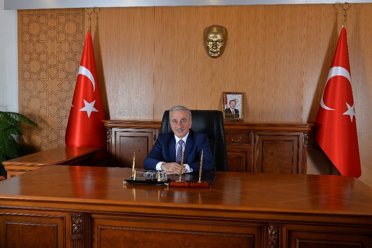 Kayseri Valisi Kamçı: YGS\'ye Girecekler Geçici Kimlik Belgesi Alabilir