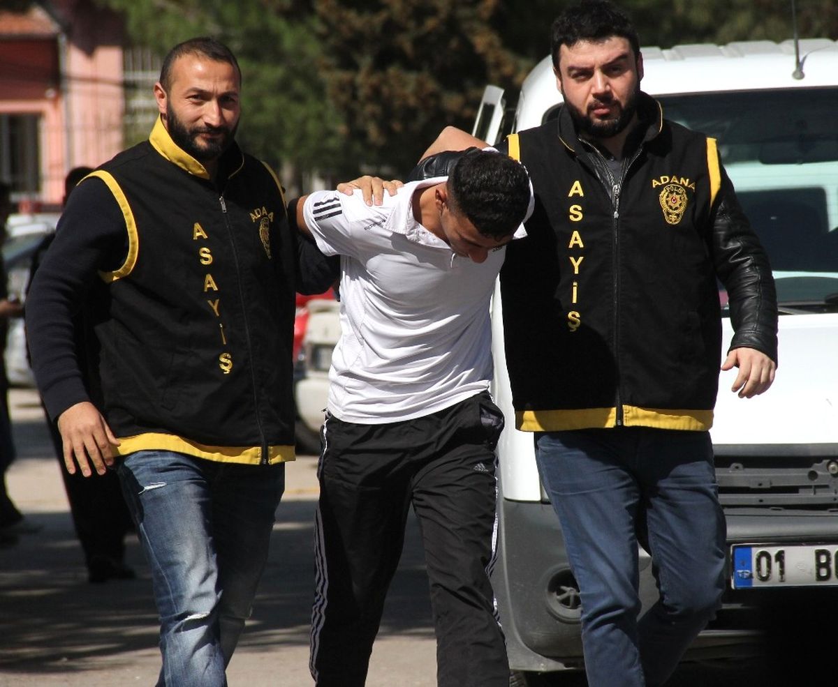 Vicdan Azabı Çeken Hırsız Polise Teslim Oldu